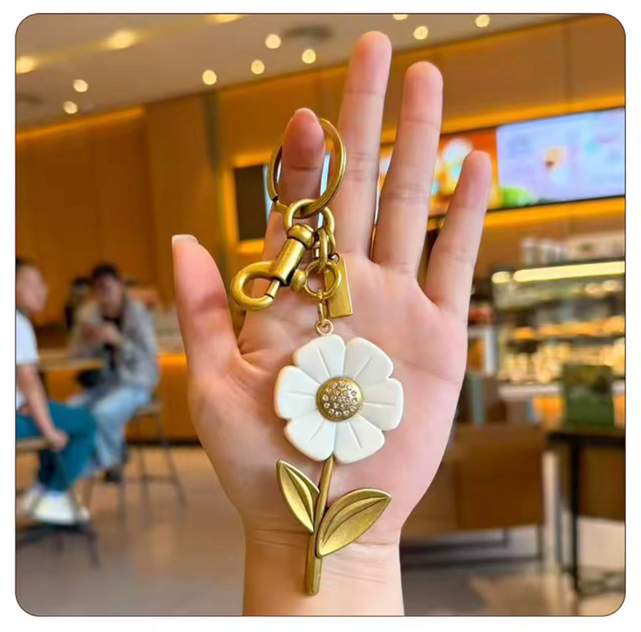 Large Daisy Bag Pendant