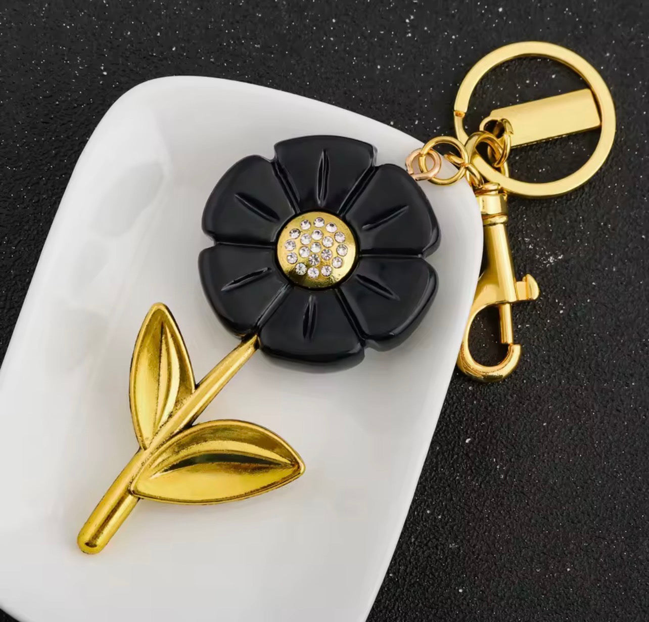 Large Daisy Bag Pendant