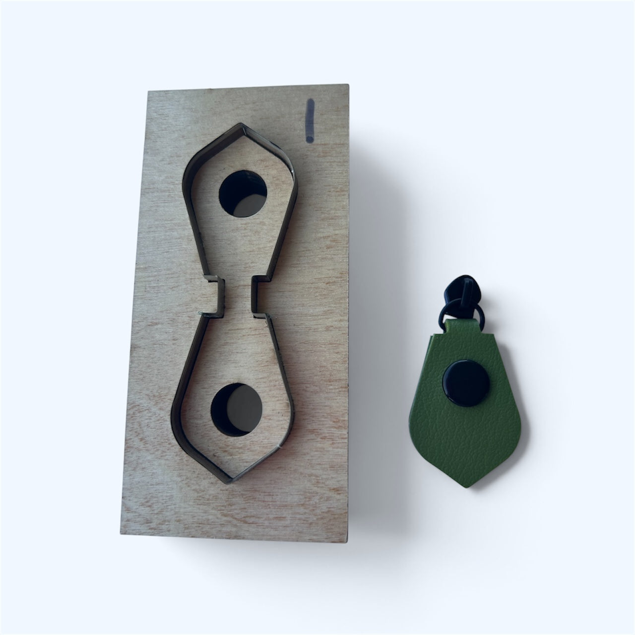 Custom Zipper Pull Die